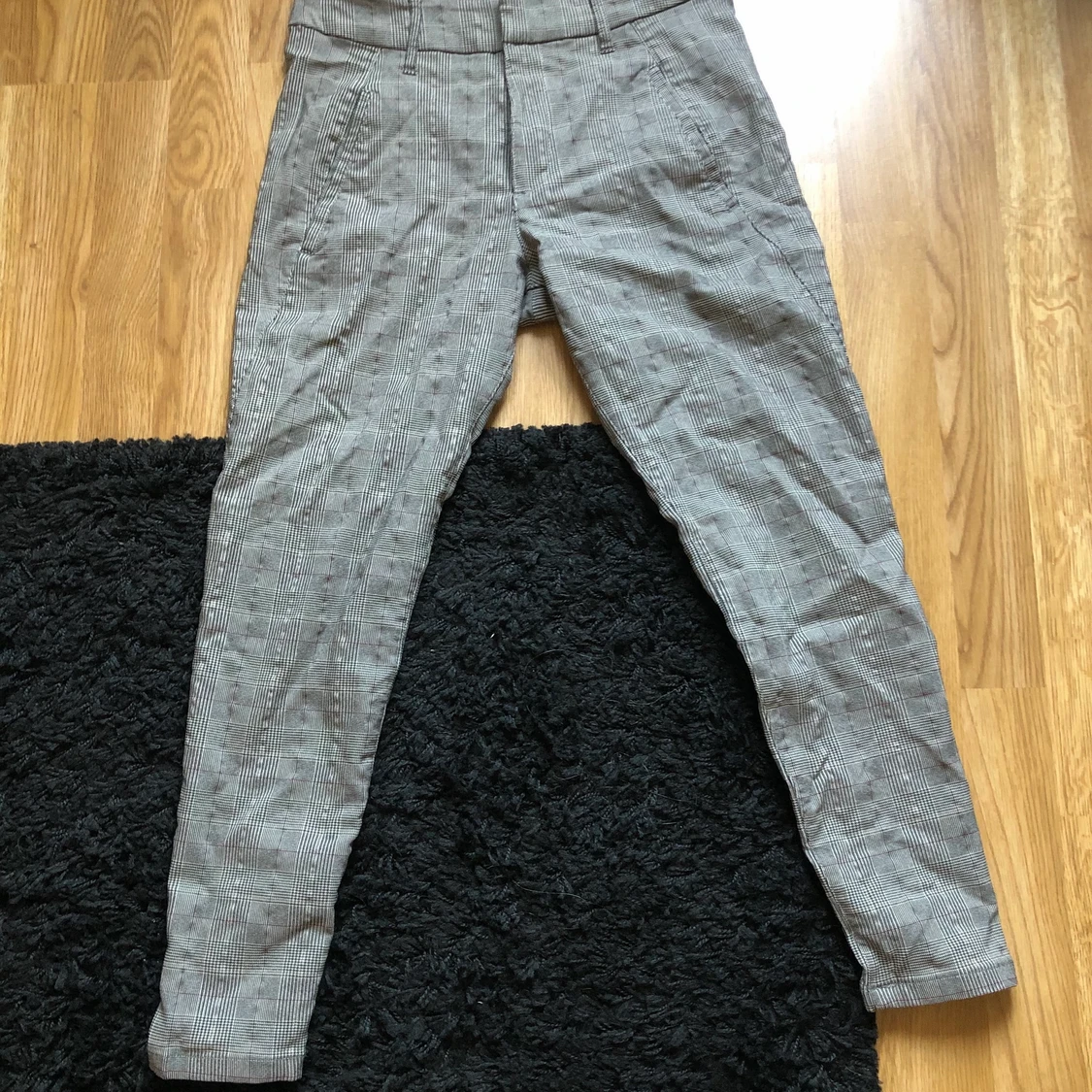 Rutiga kostymbyxor får Kappahl