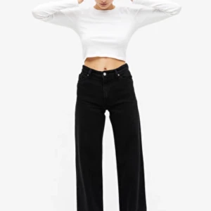 Monki Jeans - Supersnygga jeans ifrån monki som var för små ( köptes här på Plick ) Frakt tillkommer 🥰