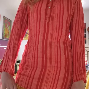 Hippie blus  - Bohemisk, vintage blus. Märkt M/L men snarare S/M. Fint skick.