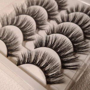 Lösögonfransar - 150 kr för alla eller 40 kr st💕