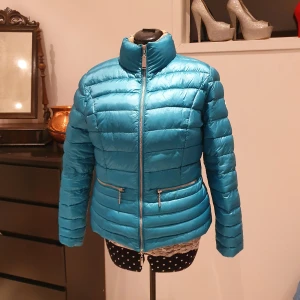 Lättviktsjacka - Tunnare dunjacka från Beaumont i storlek 44.