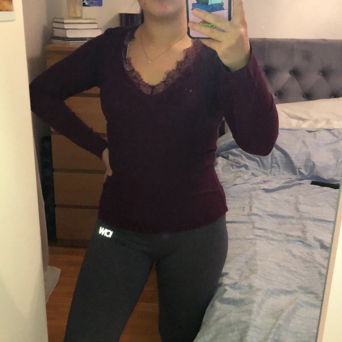 Långärmad spetsig topp - 90