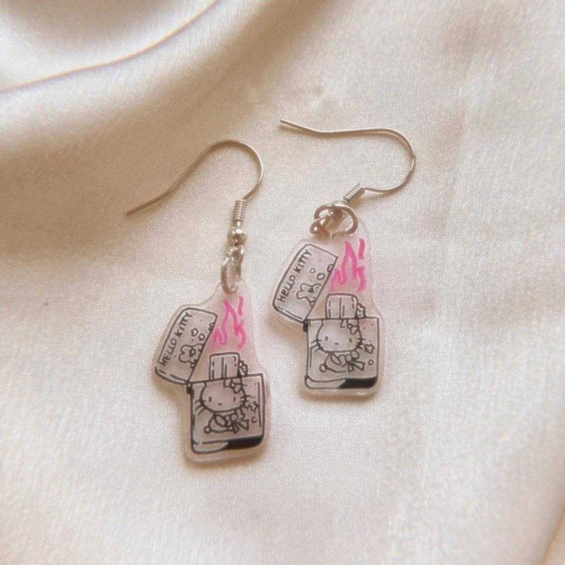 Örhängen- hello Kitty tändare