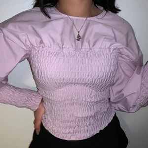 Blus - Ljuslila blus från ginatricot. Aldrig använt🖤