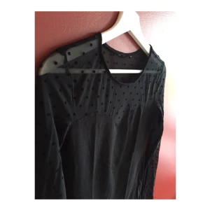  - Svart mesh tröja från H&M