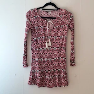  - Klänning/blus från hm