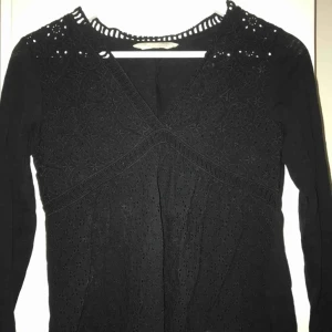  - Odd Molly blus i svart spets