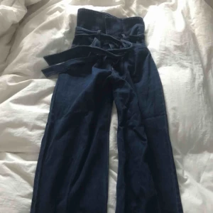  - Snygga vida jeans, använda 3 gånger
