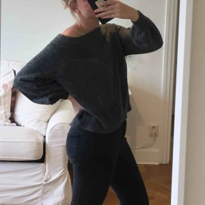  - Shoulder free knit pullover!  Rarely worn  Good condition Pick up or shipping (shipping cost 59kr extra)