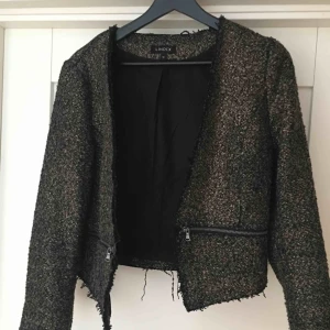  - Tuff guldig kavaj. Använd en gång!