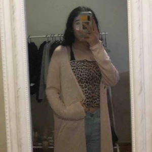  - Fin rosa kofta, säljer den för att den inte kommer till användning🙂