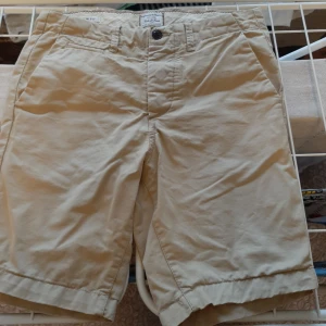  - Jack & Jones shorts, aningen urtvättade.