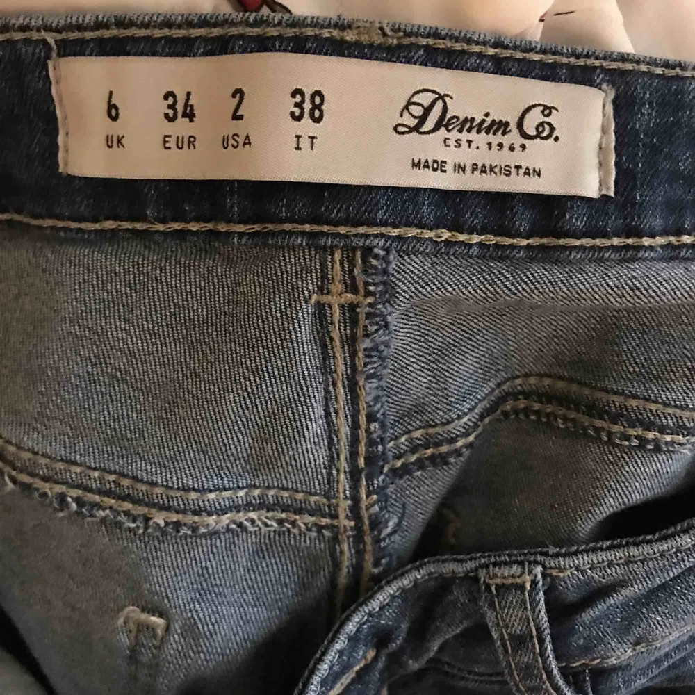 Har köpt min jeans från Tyskland,ja använder inte så längre.💗. Jeans & Byxor.