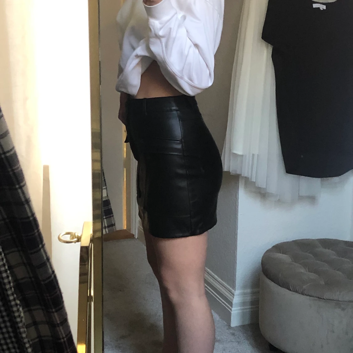 Kort ”skinnkjol” från zara - 91