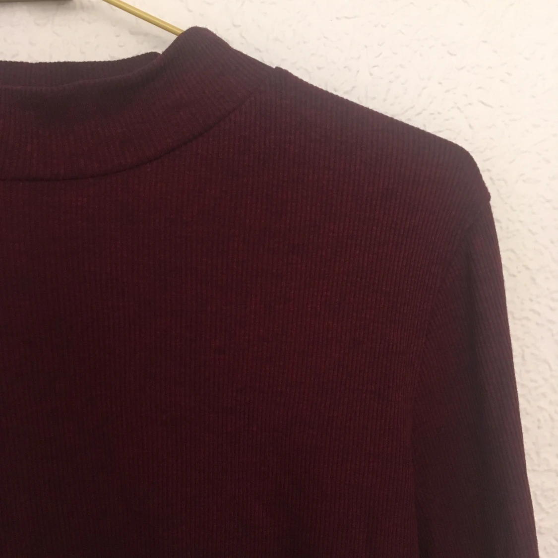 Vinröd topp från HM - 90