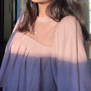 Zara blus - Säljer denna söta ljusrosa blusen från zara, använd en gång och säljs på grund av garderobsrensning.