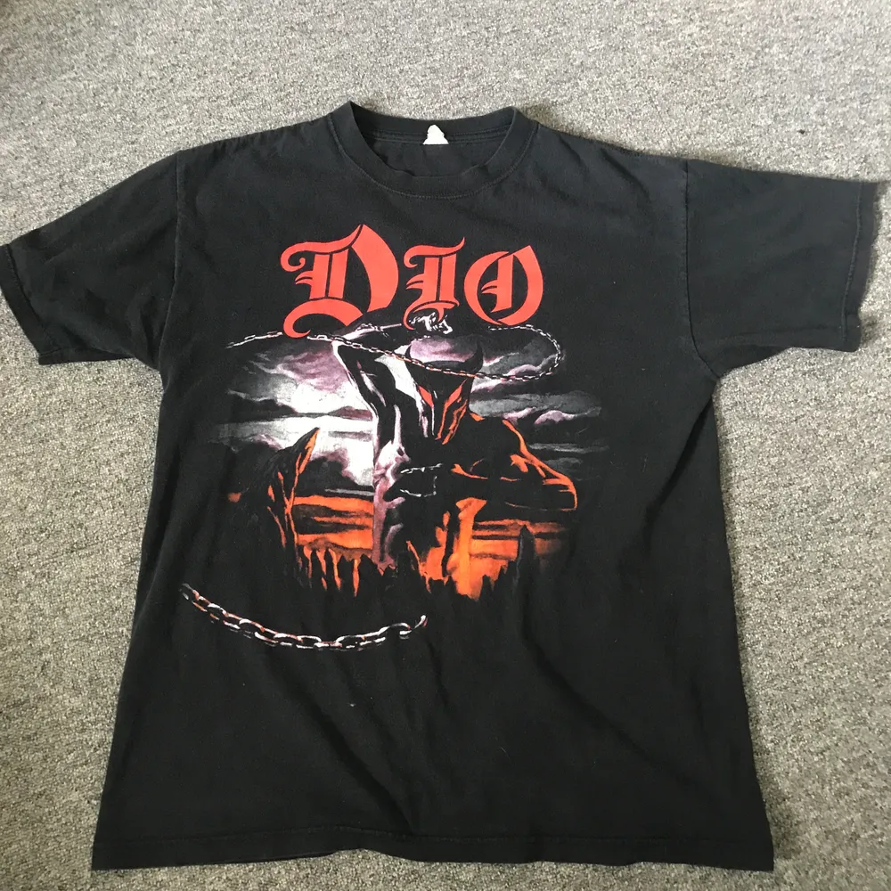 Vintage Dio bandtee, storlek M. T-shirts.
