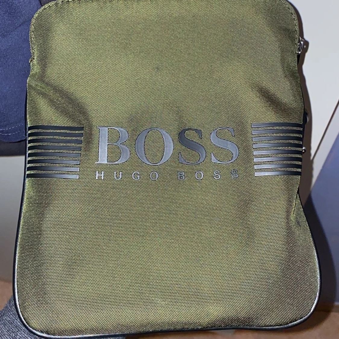 Hugo Boss Axelväska