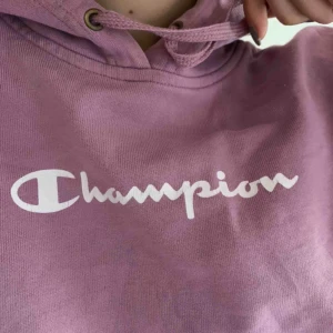  - Såååå fin champion tröja med skit fin färg!! Mycket bekväm!!💓💓