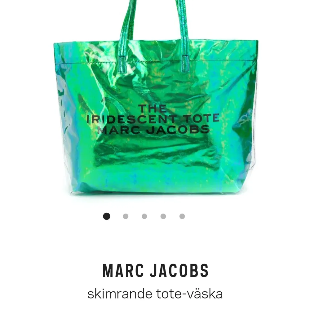 Säljer min Marc Jacobs väska som är oanvänd. Jag tycker mycket om den, men den passar inte min stil... :(  Hoppas att någon annan kan ge den användning och kärlek. . Väskor.
