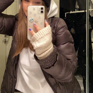 Brun jacka  - Brun jacka ifrån Vero Moda, säljer ändas vid bra bud🤎 pris +frakt (66kr) 