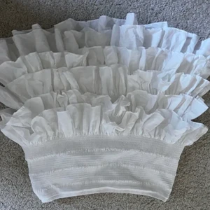 Fin kjol från hm - INTE MIN BILD! Säljer nu min fana kjol från hm eftersom jag inte får andvändning för det. Frakt är gratis! Endast andvändning ca 5 ggr.fint skick! 