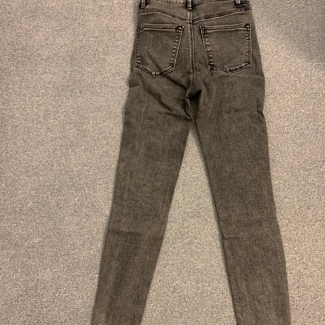 Strandivarius jeans storlek S - 90