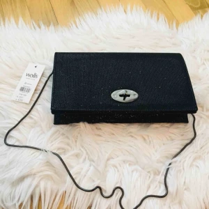  - Superfin & glittrig oanvänd väska