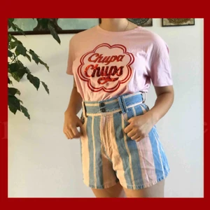  - En supersöt ljusrosa T-shirt u storlek L men ser jättebra ut som oversized! Aldrig använd därför i nyskick:) ord pris 150kr|| Frakt +42kr