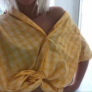  - Snygg oversized skjorta!  Kan fraktas, mötas upp eller bytas.