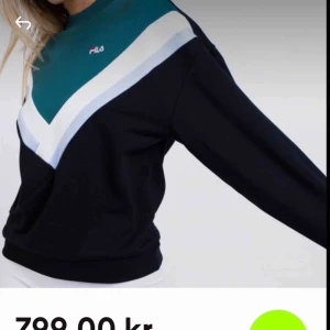  - Jätte fin tröja ifrån fila. Köpt på madlady i januari. Använd fåtal gånger.  Ny pris 799kr