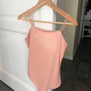  - Fin body from Bikbok, storlek S. Fint skick använd fåtal gånger. 