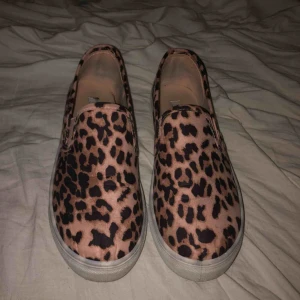  - Leopardskor Använda 2-3 gånger