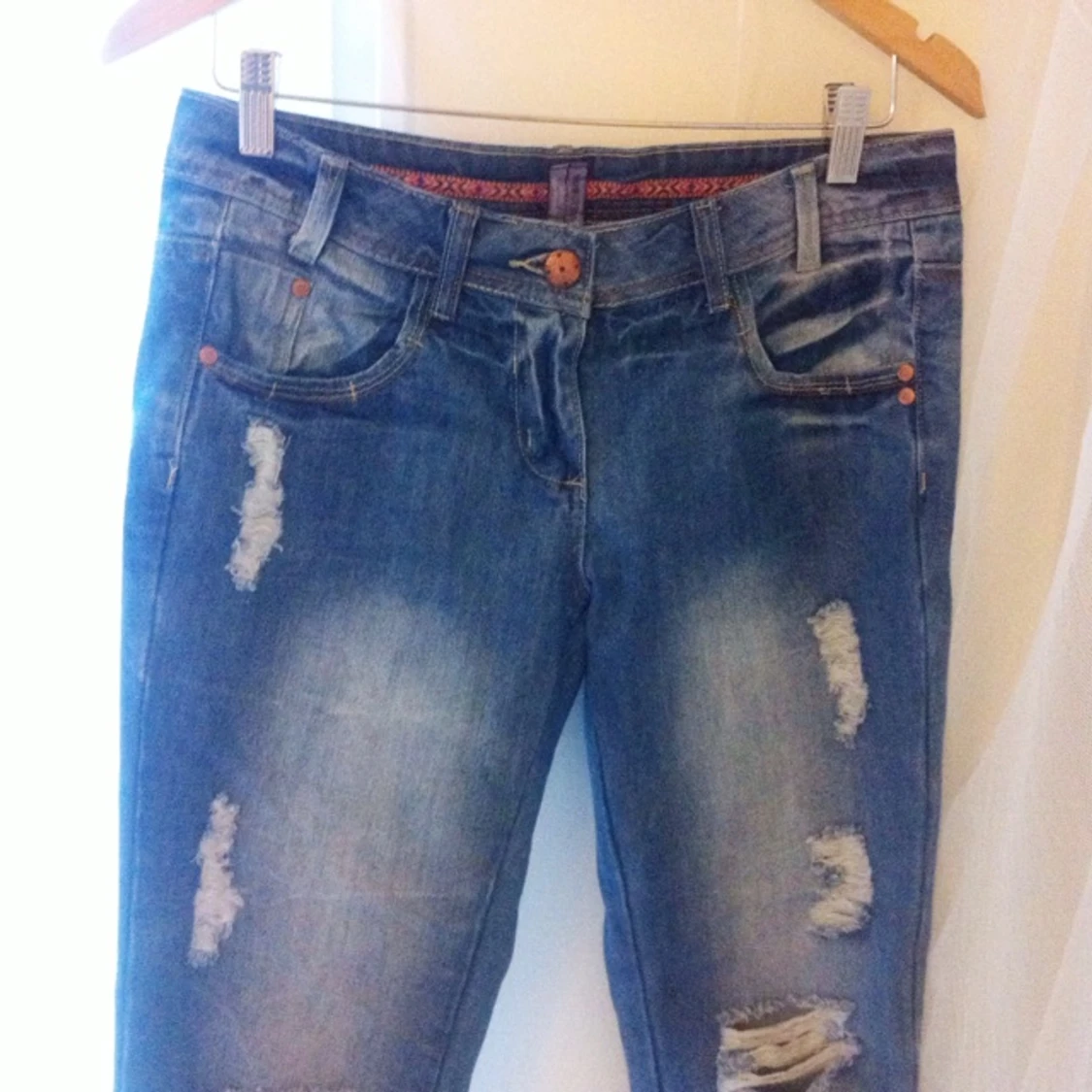 Boyfriend jeans köpta i London, tyvärr för stora för mig, därför jag säljer dem! - 1415982283