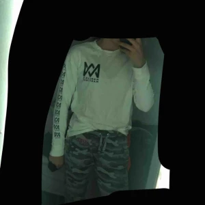  - En Marcus&Martinus tröja som aldrig använd/bara har legat i lådan.