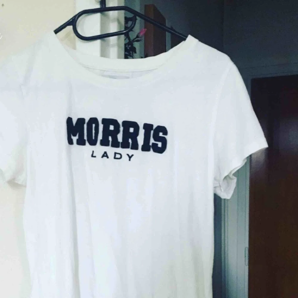 Morris tröja använd 2ggr. Passar mig som har xs. T-shirts.