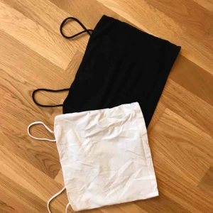  - Från Gina, super snygga linnen! Går att köpa separat eller båda för 100kr en för 50kr🥰 köparen står för frakt