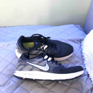  - Biliga gympaskor!👍🏼🥵 Inte slitna