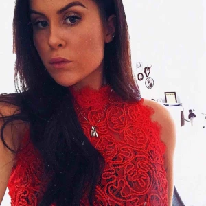  - Spets”linne” från Zara. Knappt använt. Frakt tillkommer :) 