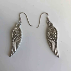  - Örhängen med änglavingar 👼🏼