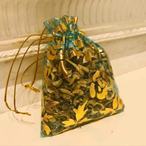  - 🌼EKOLOGISKA ODLADE RINGBLOMMORMIX FRÖN MER ÄN 60 st frön. Leveras Glittrig fröpåse. SE PÅ BILDERNA. Ek MIXADE RINGBLOMMOR I GULA & ORANGA FÄRGER Bjuder på portot. 🌼 Naturen har skapat frön likt ” larver ” för att fåglar ska äta dem Å flyga sprida fröna 