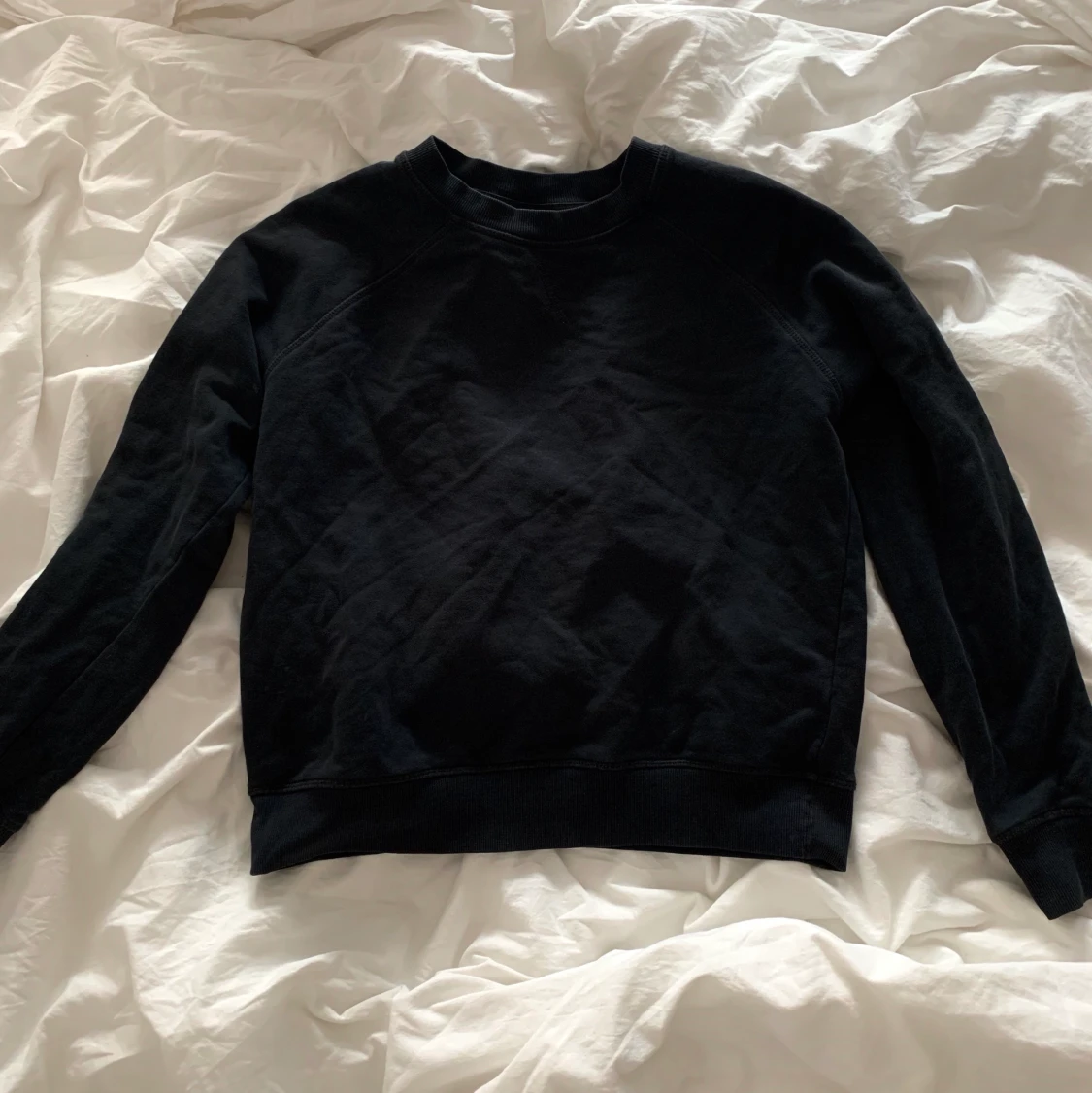 Svart sweatshirt 