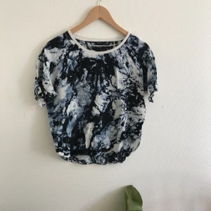  - Fin tröja som gör sig bättre på kroppen än på bild