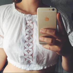  - Suuperfin blus som tyvärr är för liten för mig. 40 kr +frakt:)