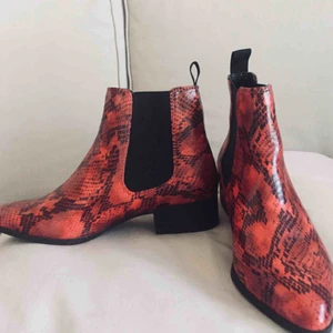 - Röda Stövlar från monki Completely new, bought and never used Size 38 Can meet up in Stockholm 