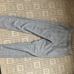 Oanvända byxor - Oanvända med prislapp, nypris 399kr