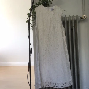 Klänning ✨ - Supersöt vit klänning från cheap monday 🌹
