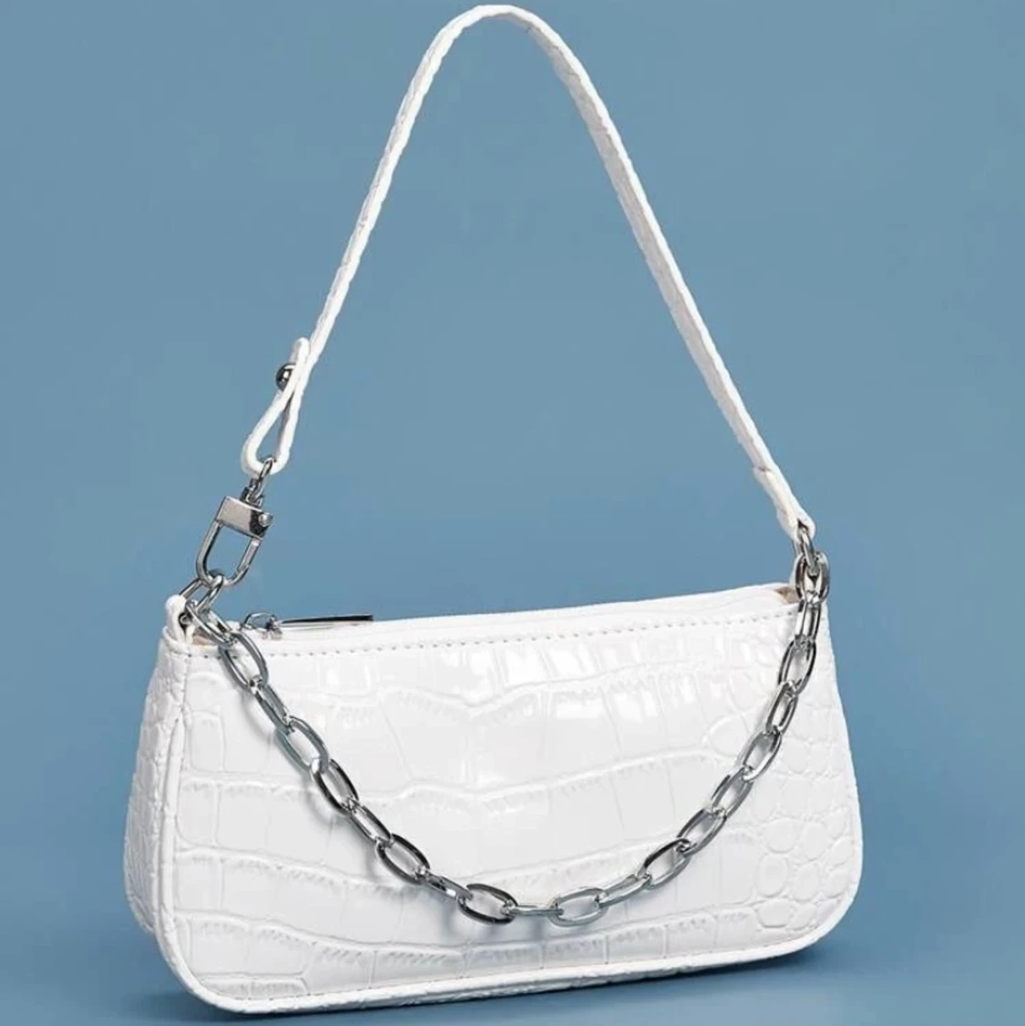 Trendig vit väska