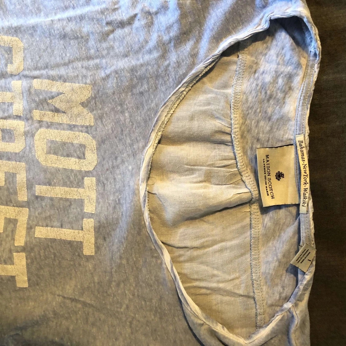 Ljusblå t-shirt - 90