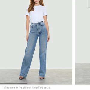 Wide jeans  - Wide jeans från bik bok helt oanvända och storlek 26,passar s/xs💓  (Frakt ingår)